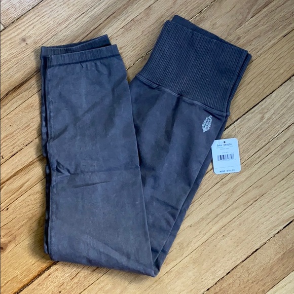 W/tag FP Movement Good Karma leggings - Picture 9 of 10